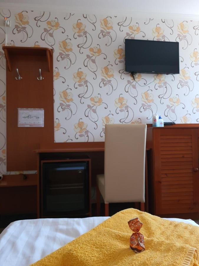 Platan Szallashely Hotel Sandorfalva Bagian luar foto