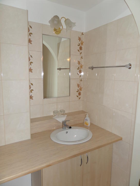 Platan Szallashely Hotel Sandorfalva Bagian luar foto